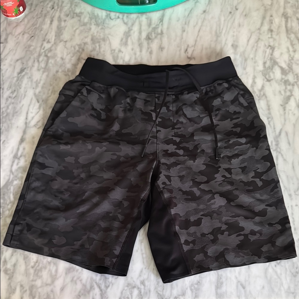 Men's Lululemon Black Camo Shorts
